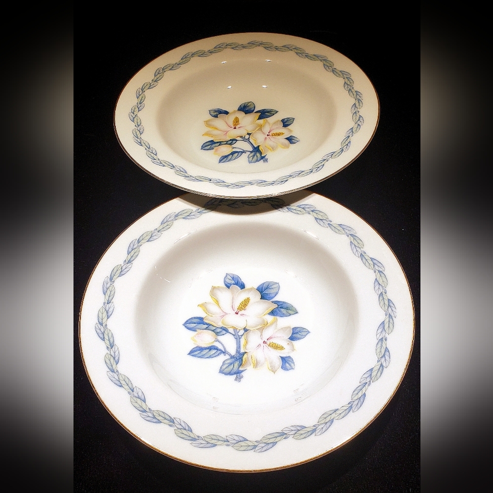 2 Narumi 'Magnolia' 259 Design Occupied Japan Blue Leaves Bowls